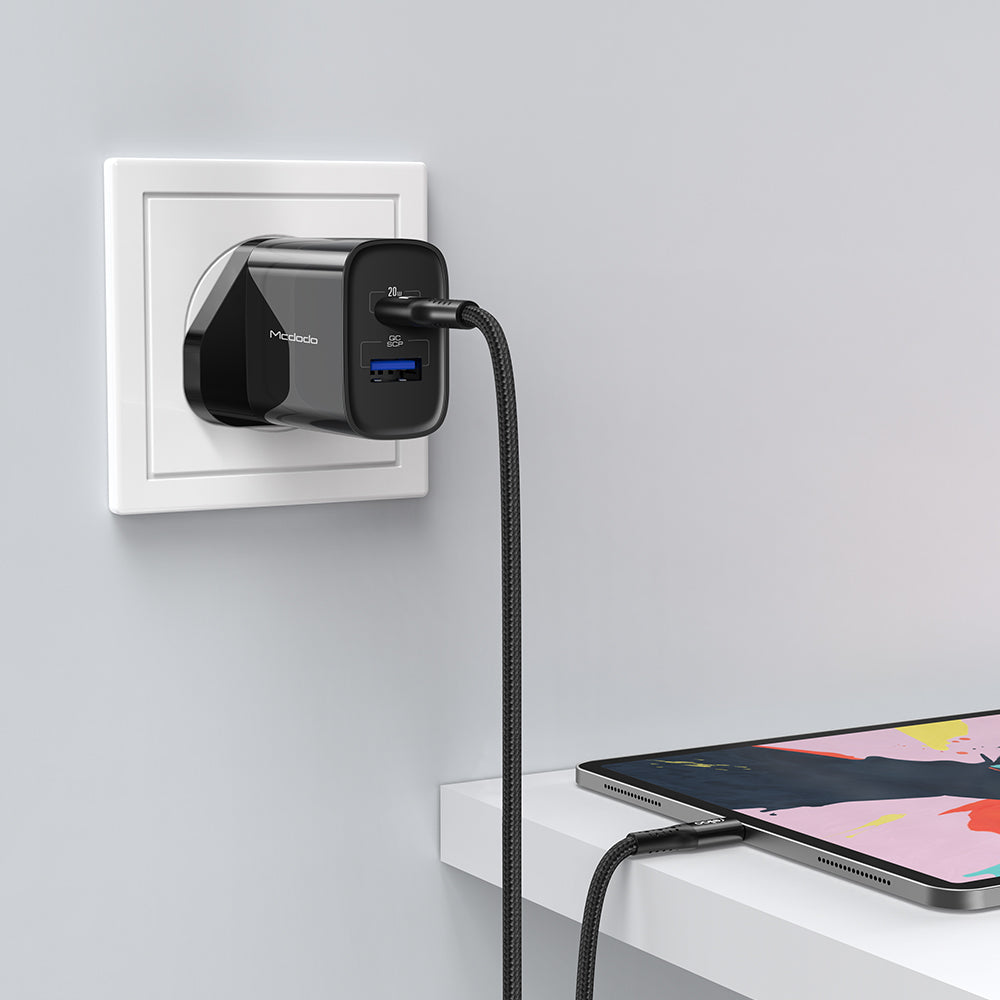 MCDODO 20W PD + Quick Charge Dual USB Wall Charger (UK plug) (PD3.0/QC3.0/FCP/SCP/AFC) CH8401
